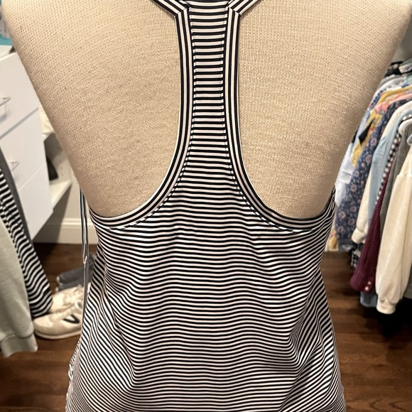 SOUTHERN TIDE Performance Collection Cherise Tank Navy White Stripe Size Medium - Picture 4 of 9